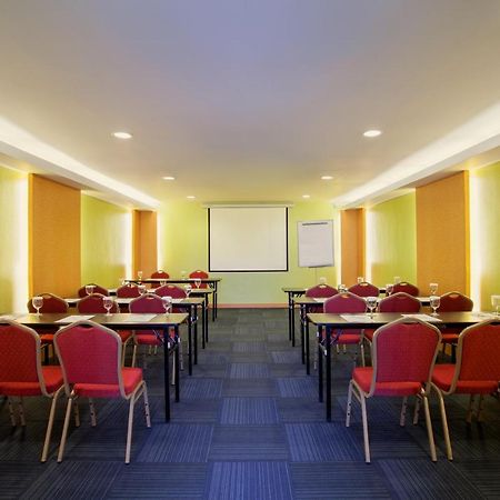 Ibis Budget Semarang Tendean Εξωτερικό φωτογραφία