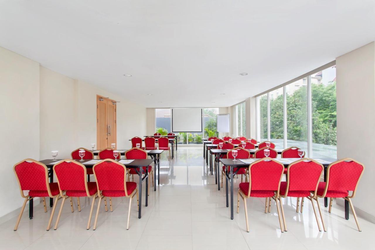 Ibis Budget Semarang Tendean Εξωτερικό φωτογραφία