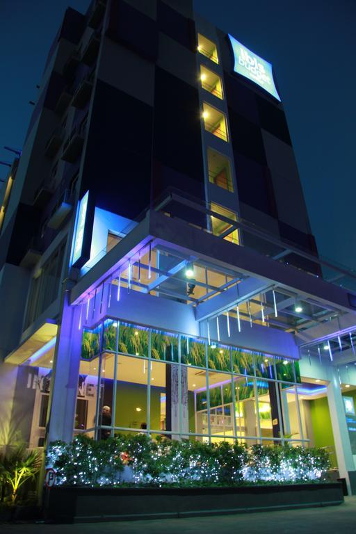 Ibis Budget Semarang Tendean Εξωτερικό φωτογραφία