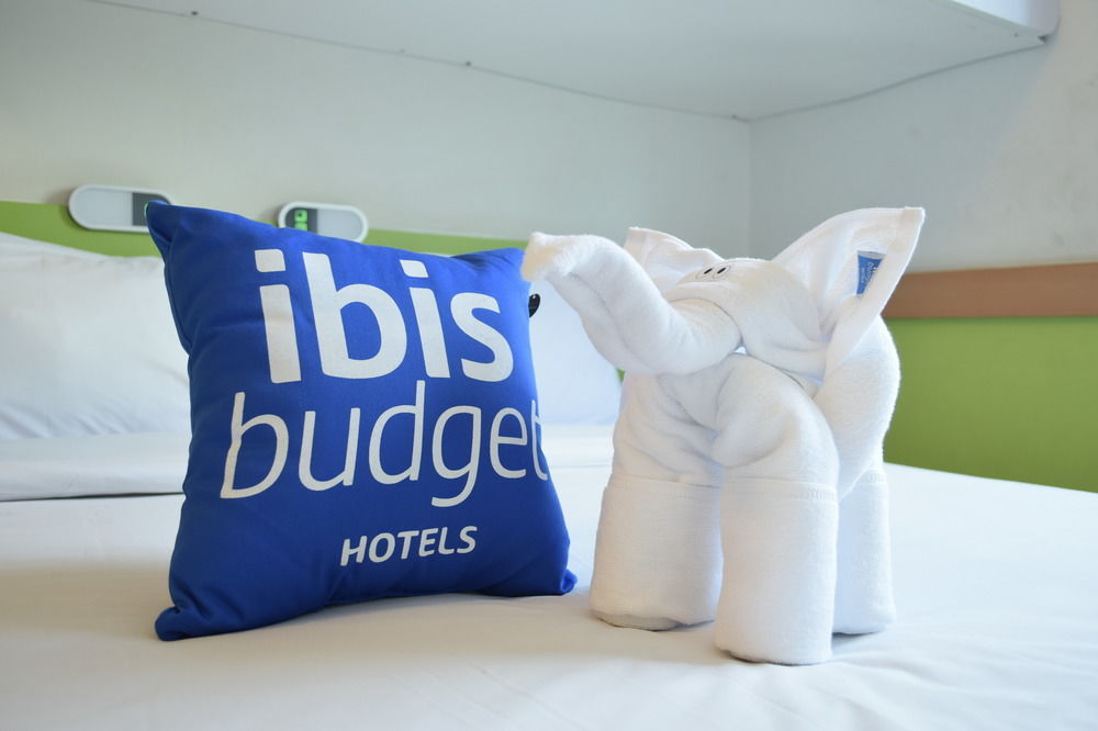 Ibis Budget Semarang Tendean Εξωτερικό φωτογραφία