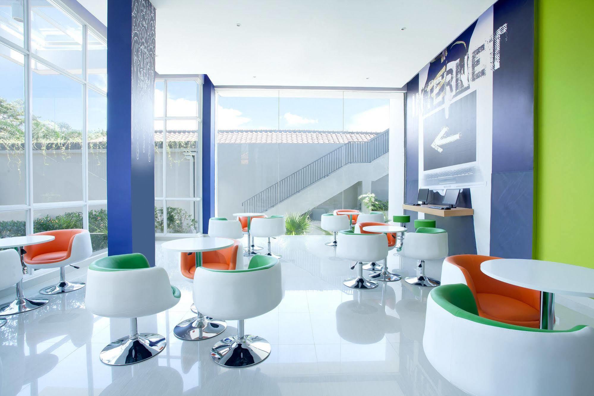 Ibis Budget Semarang Tendean Εξωτερικό φωτογραφία