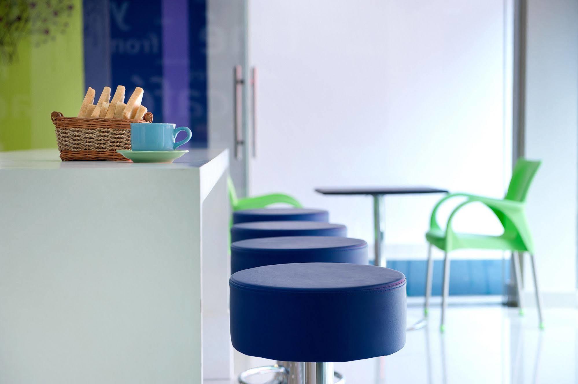 Ibis Budget Semarang Tendean Εξωτερικό φωτογραφία