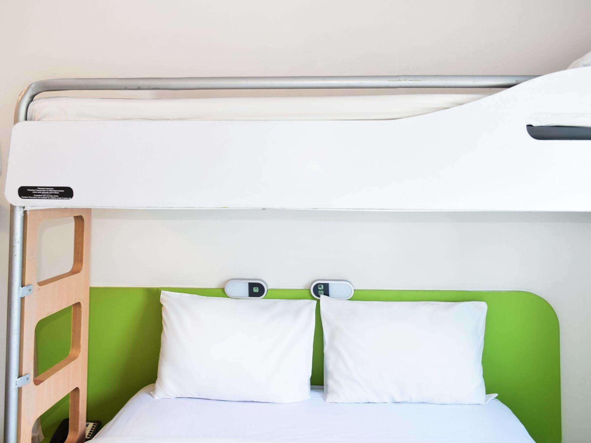 Ibis Budget Semarang Tendean Εξωτερικό φωτογραφία