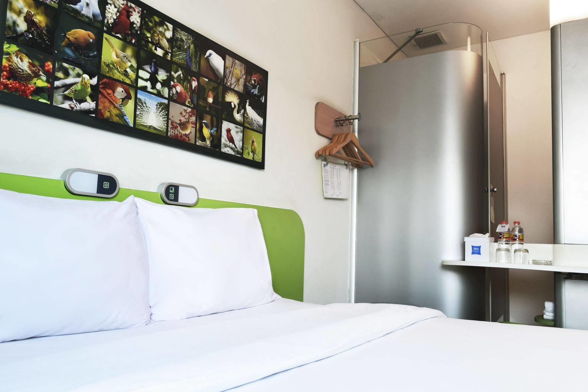 Ibis Budget Semarang Tendean Εξωτερικό φωτογραφία