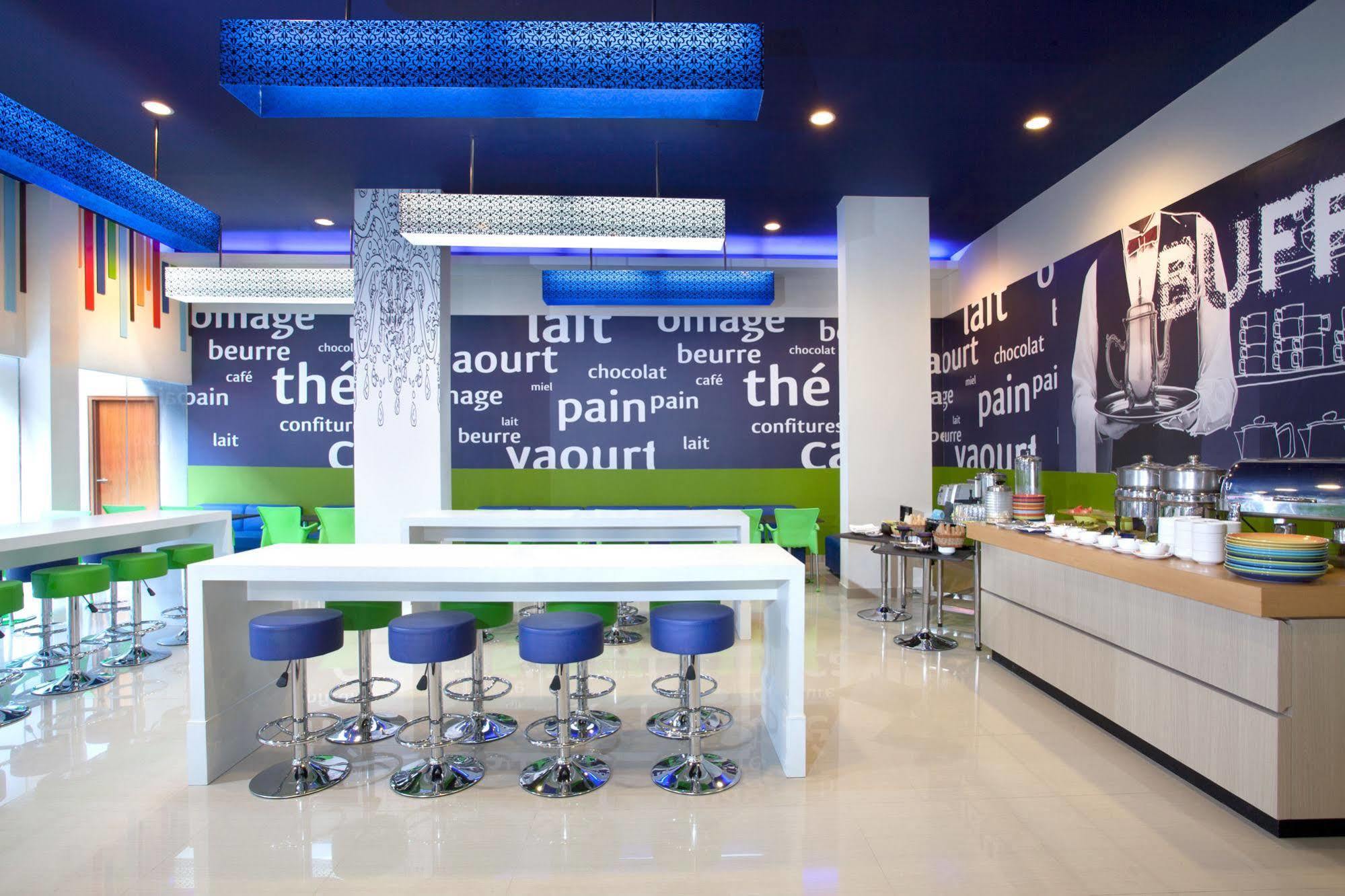 Ibis Budget Semarang Tendean Εξωτερικό φωτογραφία