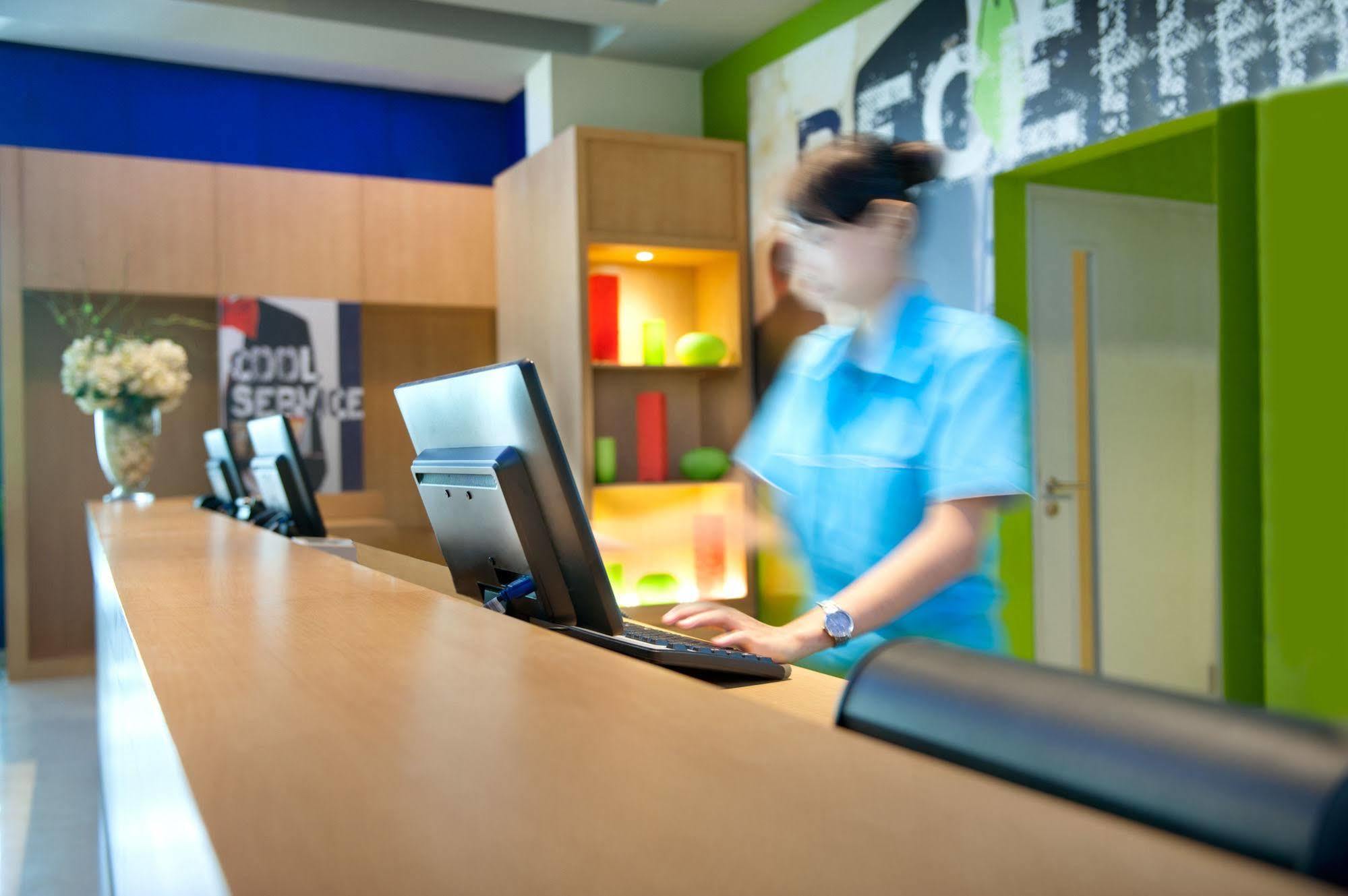 Ibis Budget Semarang Tendean Εξωτερικό φωτογραφία