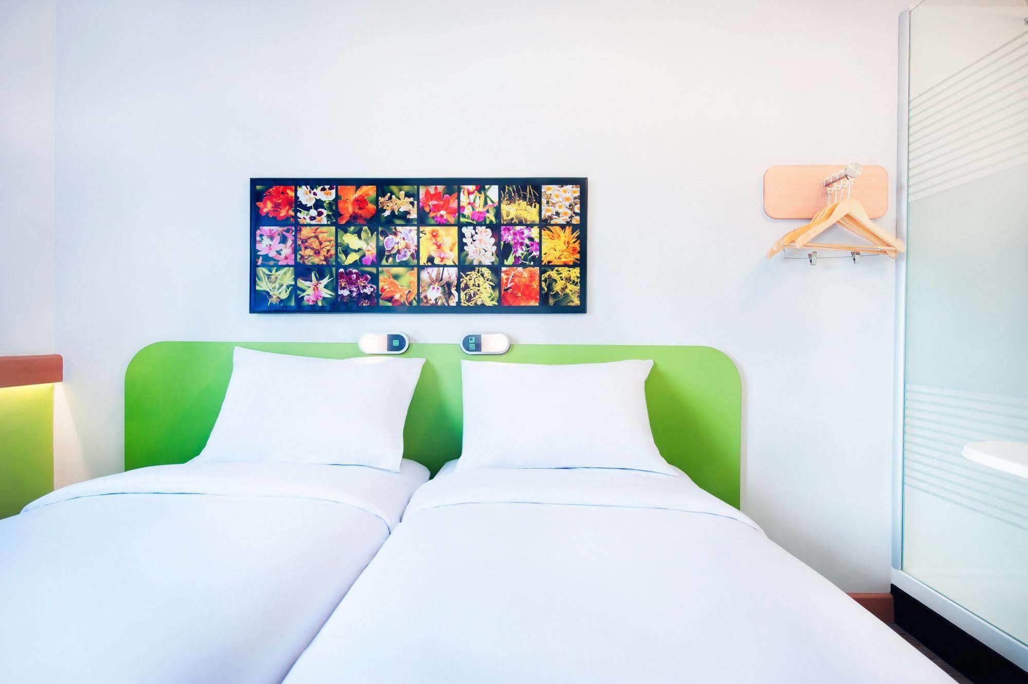Ibis Budget Semarang Tendean Εξωτερικό φωτογραφία