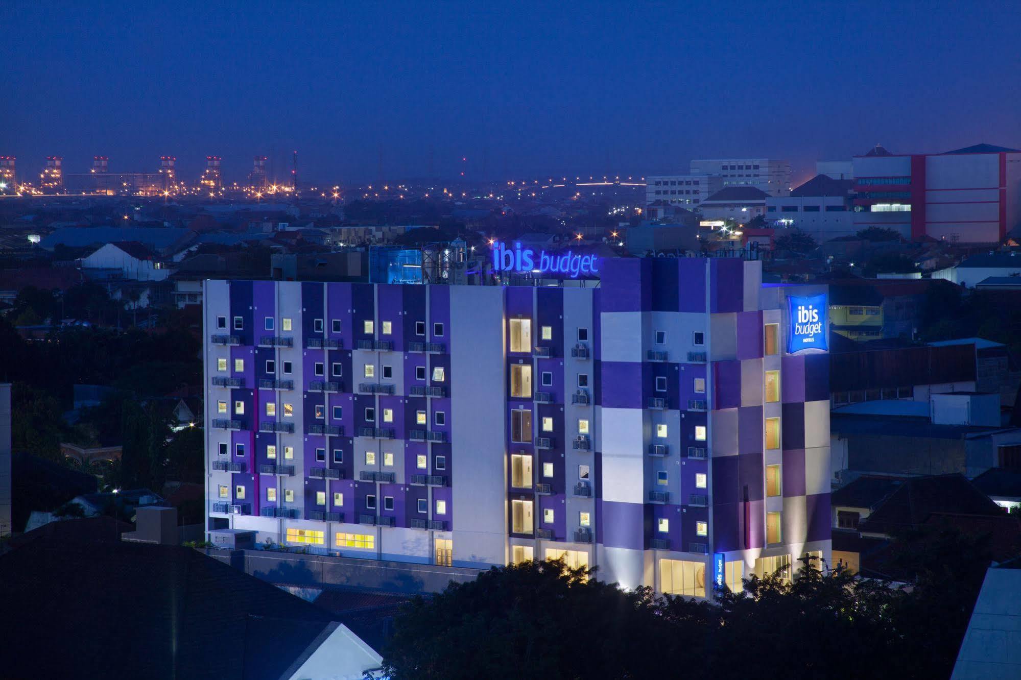Ibis Budget Semarang Tendean Εξωτερικό φωτογραφία